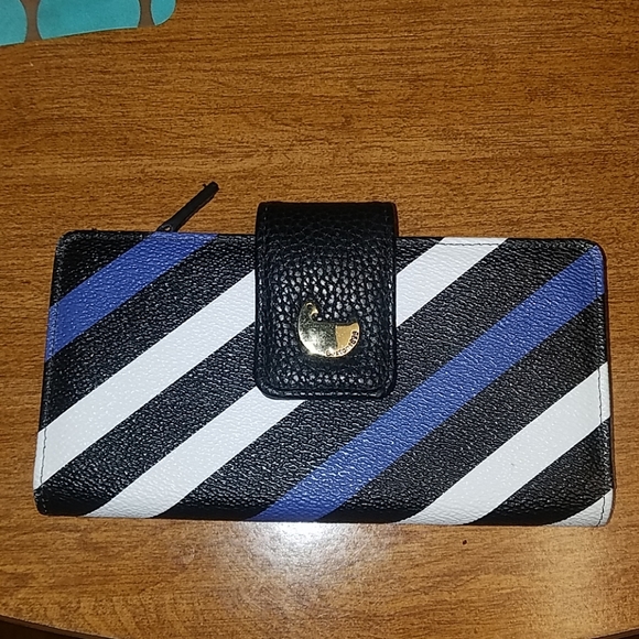 Buxton Handbags - Brand new Buxton wallet